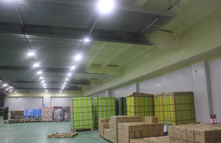 2000噸蘋(píng)果保鮮庫(kù)造價(jià)多少，0-5℃保鮮庫(kù)建造一平價(jià)格